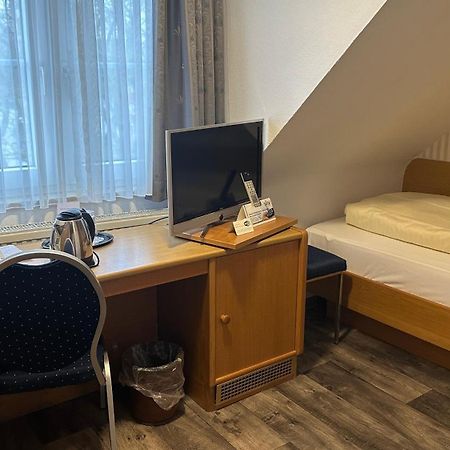 Hotel Benger เครเฟลด์ ภายนอก รูปภาพ